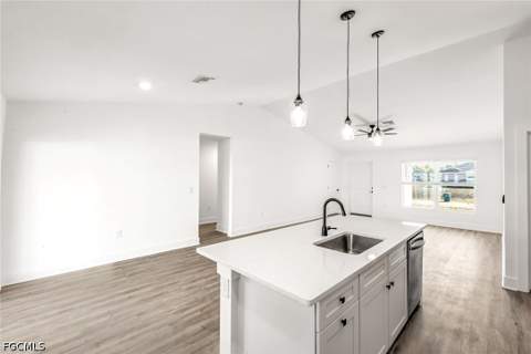 1702 NW 5th Pl, Cape Coral FL - photo 11 of 25