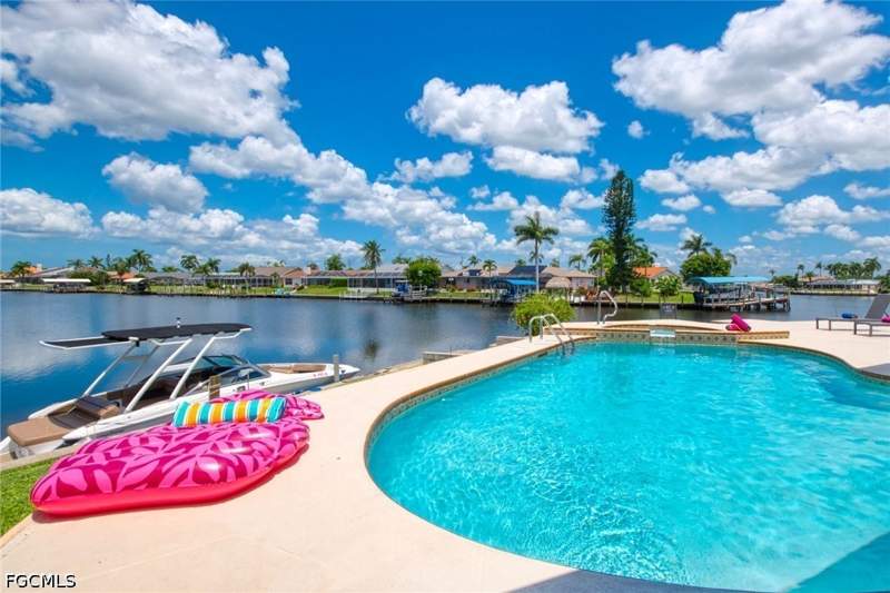 3 bedroom SingleFamilyResidence at 5004 SW 5th Pl, Cape Coral, Cape Coral — photo 3