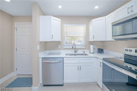16007 Davis Rd 713, Fort Myers FL - photo 7 of 42