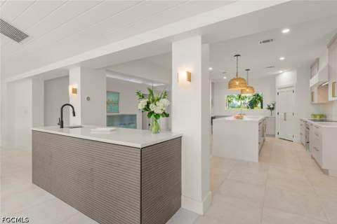 1146 Golden Olive Ct, Sanibel FL - photo 7 of 50