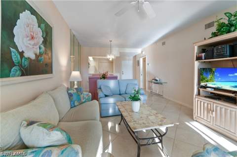 13020 Amberley Ct 305, Bonita Springs FL - photo 10 of 40