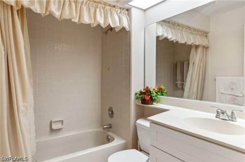 13020 Amberley Ct 305, Bonita Springs FL - photo 17 of 40