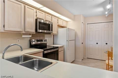 13020 Amberley Ct 305, Bonita Springs FL - photo 7 of 40