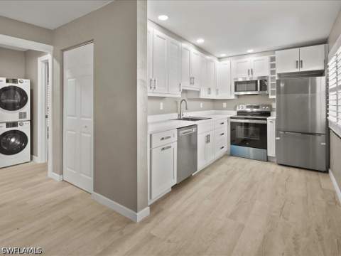 850 Palm St E2, Marco Island FL - photo 9 of 23