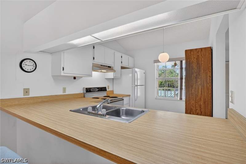 2 bedroom Condominium at 1704 Kings Lake Blvd 201, Greenfield Village, Naples — photo 5