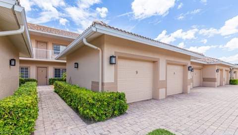 9113 Michael Cir 9, Naples FL - photo 6 of 28