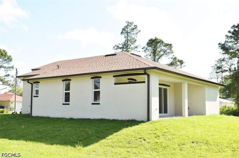3 bedroom SingleFamilyResidence at 2515 45th St W, Lehigh Acres, Lehigh Acres — photo 4
