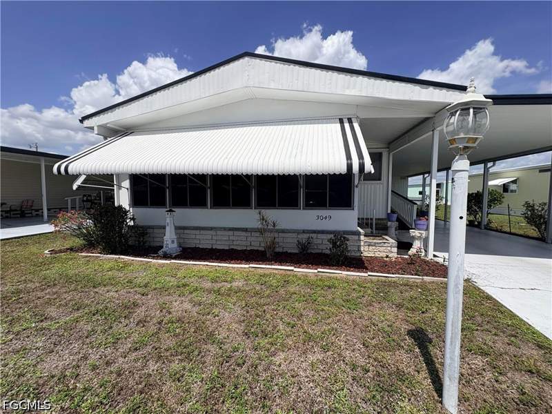 2 bedroom ManufacturedHome at 3049 Longview Ln, Lake Arrowhead Mob Village, North Fort Myers — photo 3