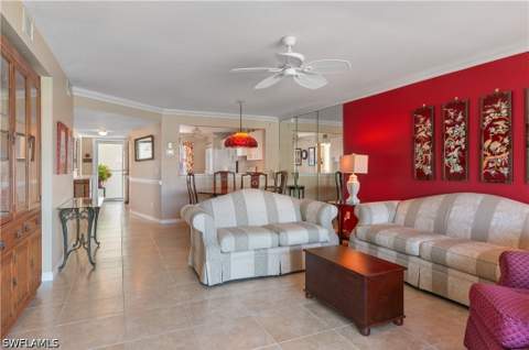 515 Gabriel Cir 1901, Naples FL - photo 11 of 32