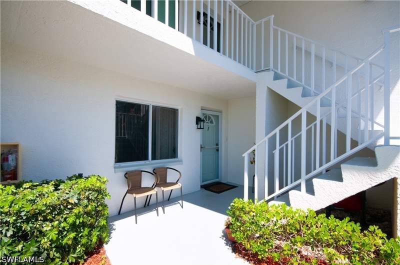 2 bedroom Condominium at 515 Gabriel Cir 1901, Opal, Naples — photo 2