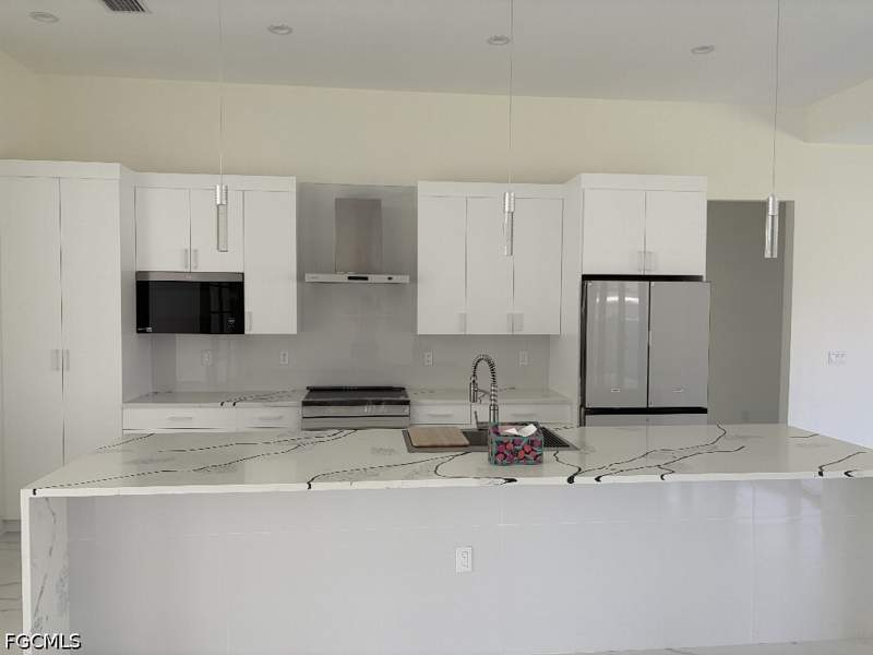 3 bedroom SingleFamilyResidence at 3943 16th Ave NE, Golden Gate Estates, Naples — photo 4