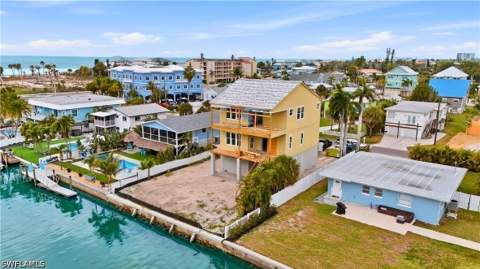 140 Bahia Via, Fort Myers Beach FL - photo 10 of 20