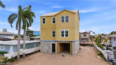 140 Bahia Via, Fort Myers Beach FL - photo 6 of 20