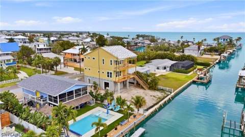 140 Bahia Via, Fort Myers Beach FL - photo 7 of 20