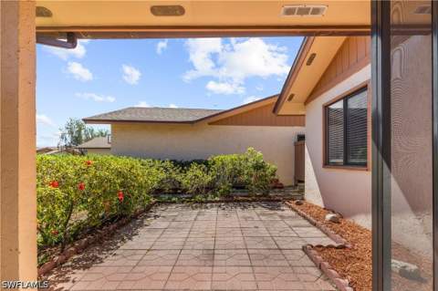 6487 Royal Woods Dr, Fort Myers FL - photo 8 of 34