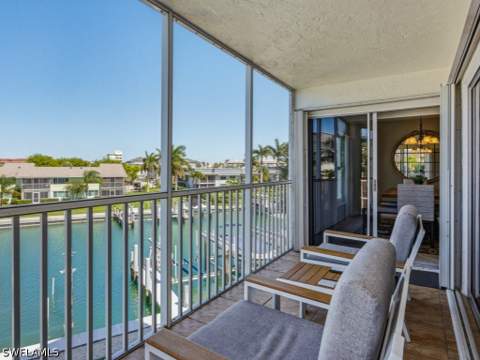 891 Huron Ct 302, Marco Island FL - photo 13 of 42