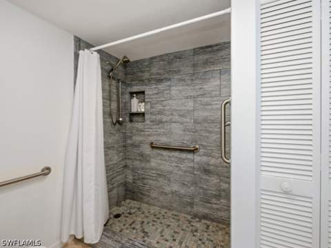 891 Huron Ct 302, Marco Island FL - photo 17 of 42