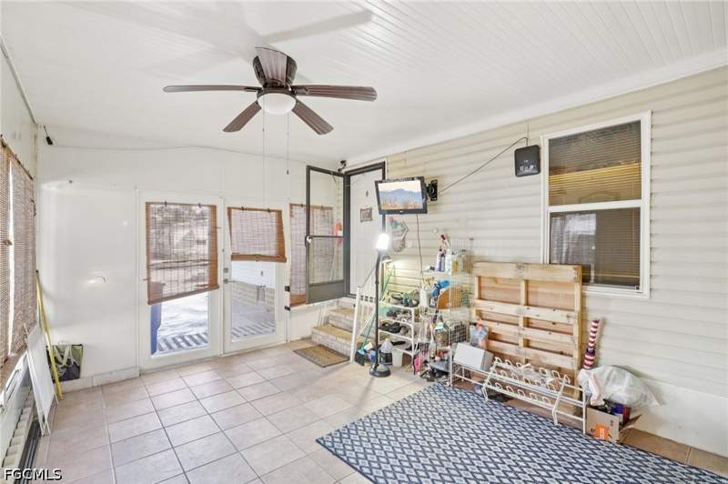 2 bedroom ManufacturedHome at 9798 Sugarberry Way, Crystal Lakes, Fort Myers — photo 3
