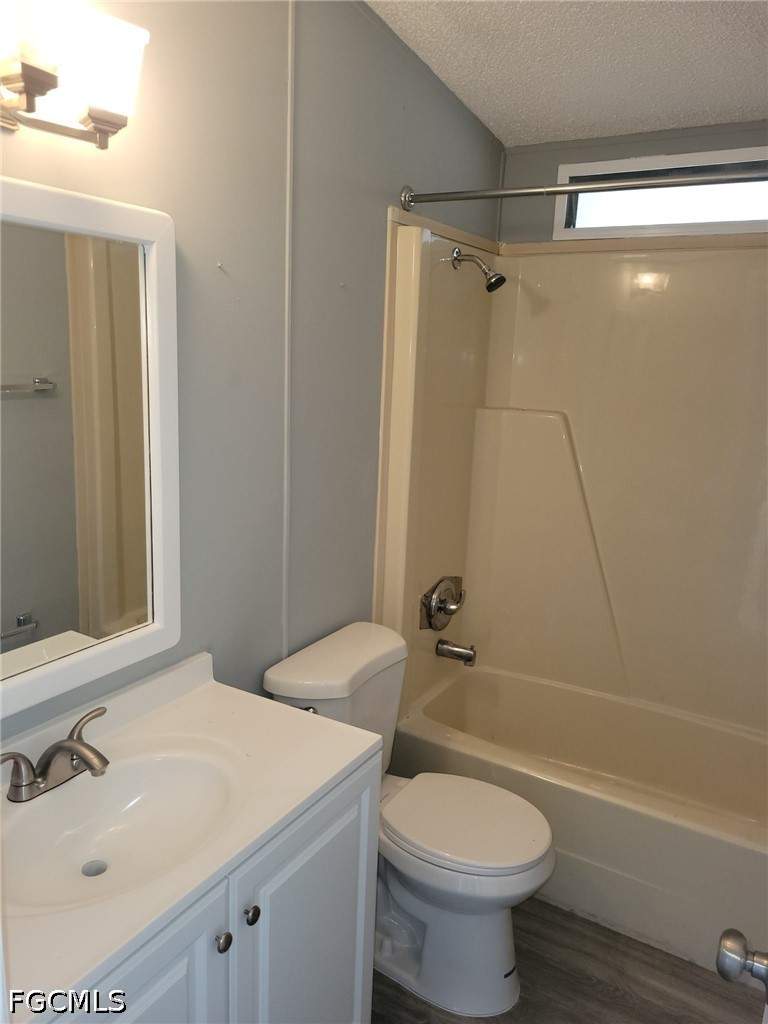 2 bedroom ManufacturedHome at 7151 Drum Dr, Pine Island Cove, St James City — photo 5