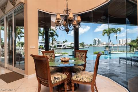 3433 Crayton Rd, Naples FL - photo 7 of 33