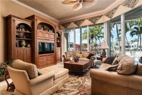 3433 Crayton Rd, Naples FL - photo 8 of 33