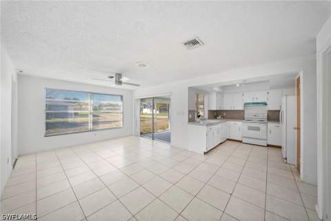 624 SE 35th St, Cape Coral FL - photo 7 of 18