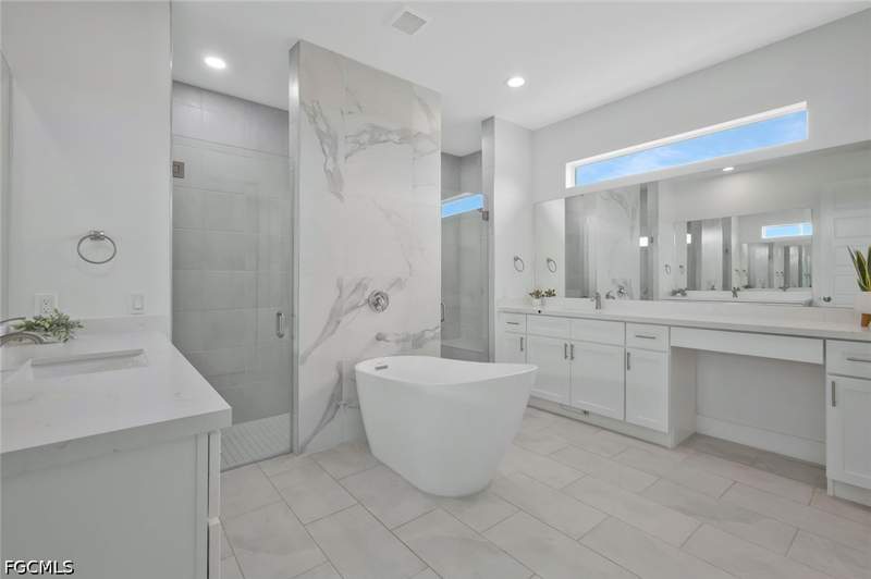 3 bedroom SingleFamilyResidence at 1428 NW 27th Pl, Cape Coral, Cape Coral — photo 5