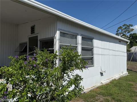 120 Lantern Pl, North Fort Myers FL - photo 8 of 47