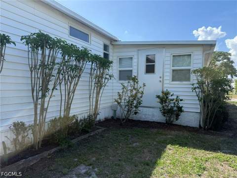 120 Lantern Pl, North Fort Myers FL - photo 9 of 47