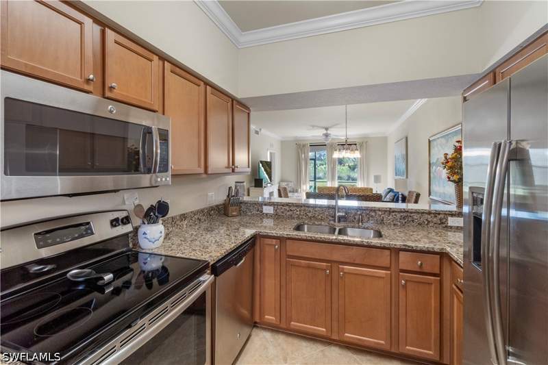 2 bedroom Condominium at 9815 Giaveno Ct 1215, Giaveno, Naples — photo 5