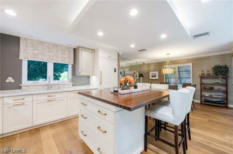 1225 Sandpiper St, Naples FL - photo 8 of 27