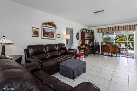 756 Apple Ct, Marco Island FL - photo 11 of 34