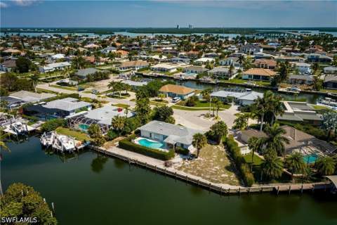 756 Apple Ct, Marco Island FL - photo 24 of 34