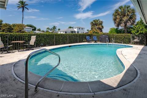 756 Apple Ct, Marco Island FL - photo 6 of 34