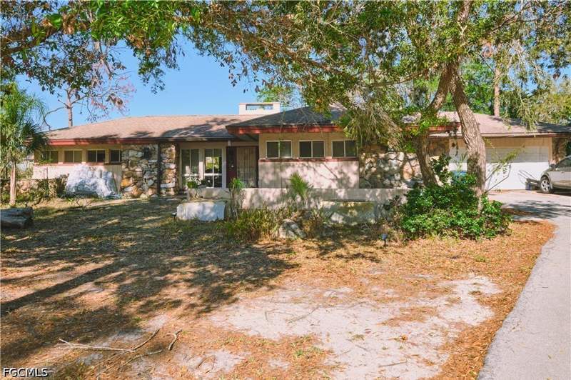 4 bedroom SingleFamilyResidence at 3731 Liberty Sq, Heritage Farms, Fort Myers — photo 2