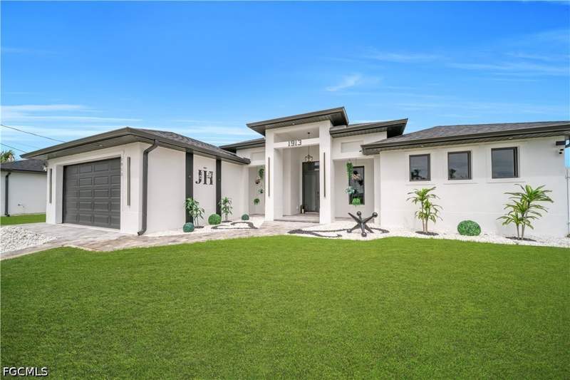 4 bedroom SingleFamilyResidence at 1913 NE 34th Ter, Cape Coral, Cape Coral — photo 2