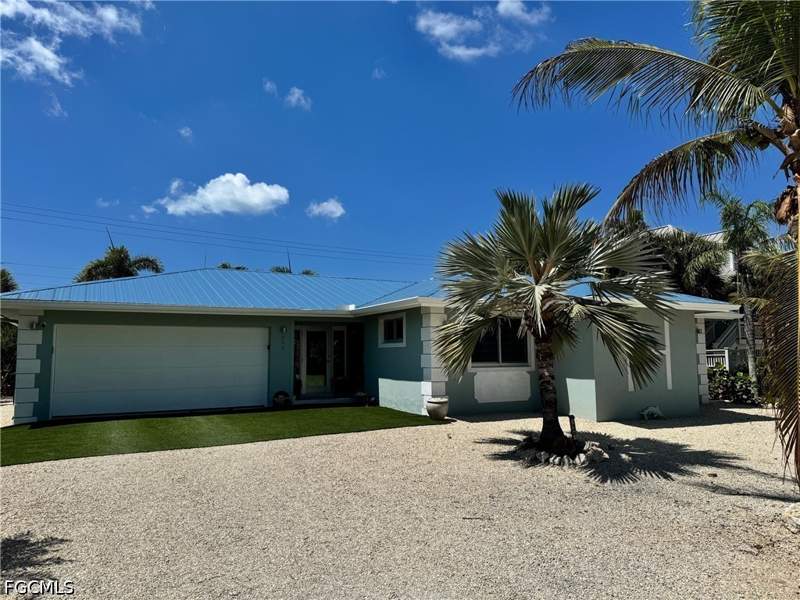 4 bedroom SingleFamilyResidence at 240 Southwinds Dr, Southwinds Estates, Sanibel — photo 2