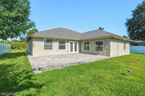 10225 Boca Cir, Naples FL - photo 15 of 21