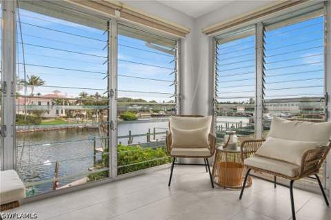 1550 Gulf Shore Blvd N E2, Naples FL - photo 10 of 34