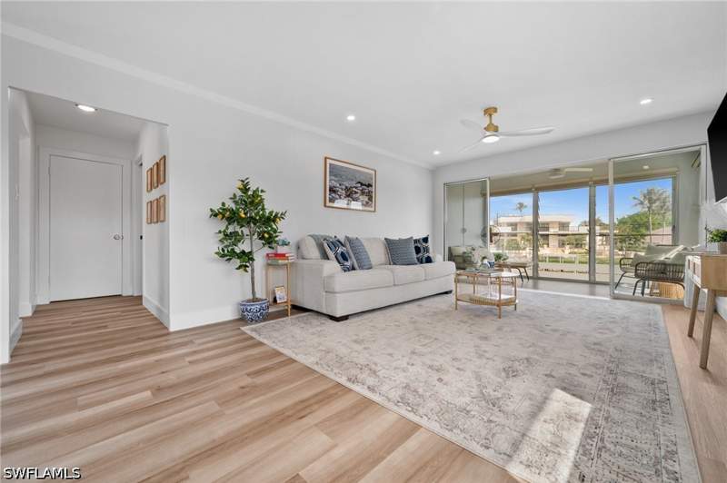 1 bedroom Condominium at 1550 Gulf Shore Blvd N E2, Lago Mar, Naples — photo 5