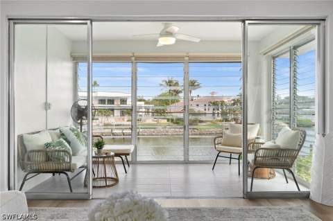 1550 Gulf Shore Blvd N E2, Naples FL - photo 7 of 34
