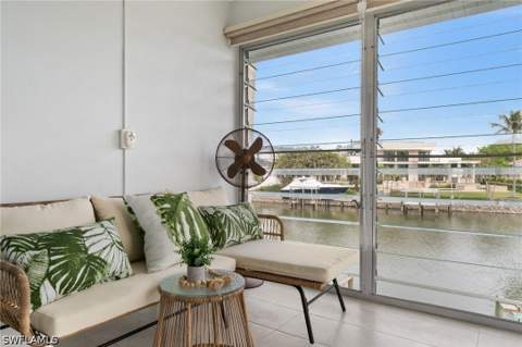 1550 Gulf Shore Blvd N E2, Naples FL - photo 8 of 34