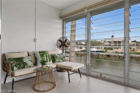 1550 Gulf Shore Blvd N E2, Naples FL - photo 9 of 34