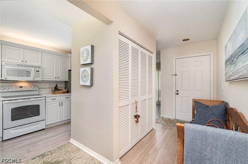 2 bedroom Condominium at 1160 Sarah Jean Cir D204, Westgate At Imperial Golf Estates, Naples — photo 4