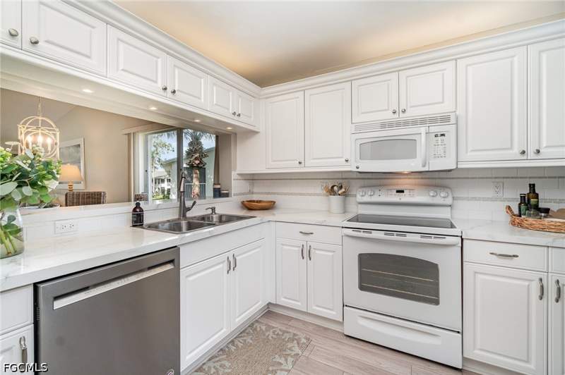 2 bedroom Condominium at 1160 Sarah Jean Cir D204, Westgate At Imperial Golf Estates, Naples — photo 5