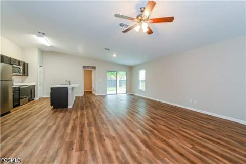 719 SW 13th Ter, Cape Coral FL - photo 7 of 15