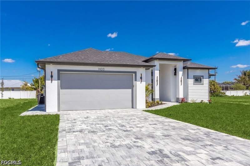 3 bedroom SingleFamilyResidence at 1403 NE 18th Ter, Cape Coral, Cape Coral — photo 2