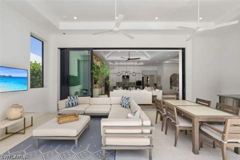 1064 13th St N, Naples FL - photo 9 of 46