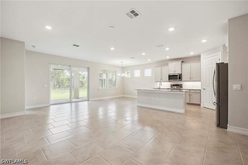 4 bedroom SingleFamilyResidence at 16921 Elkhorn Coral Dr, Coral Bay, North Fort Myers — photo 3