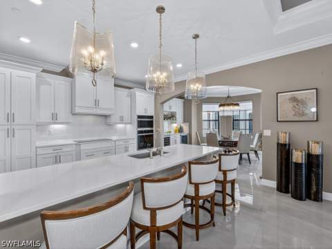16371 Viansa Way 201, Naples FL - photo 8 of 43